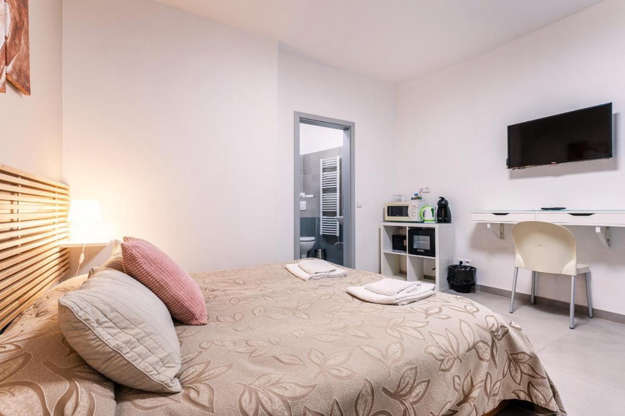 Vincanto Rooms Old Town ปราก ภายนอก รูปภาพ