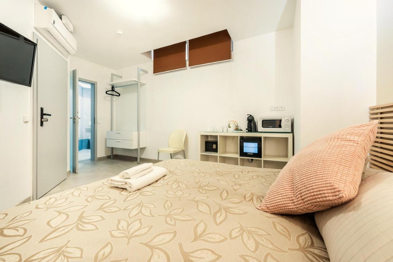 Vincanto Rooms Old Town ปราก ภายนอก รูปภาพ